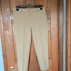Banana Republic "Avery"  Light Tan 10 P